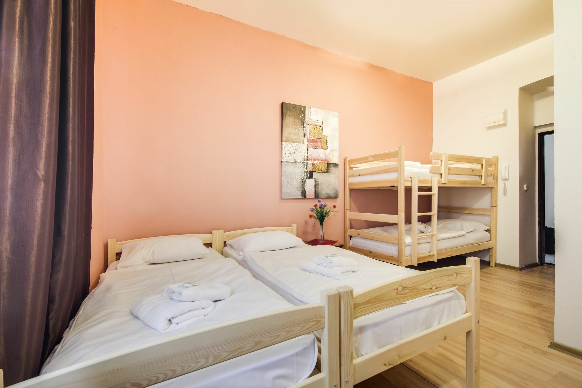 Aparthotel Zarra Прага Екстериор снимка