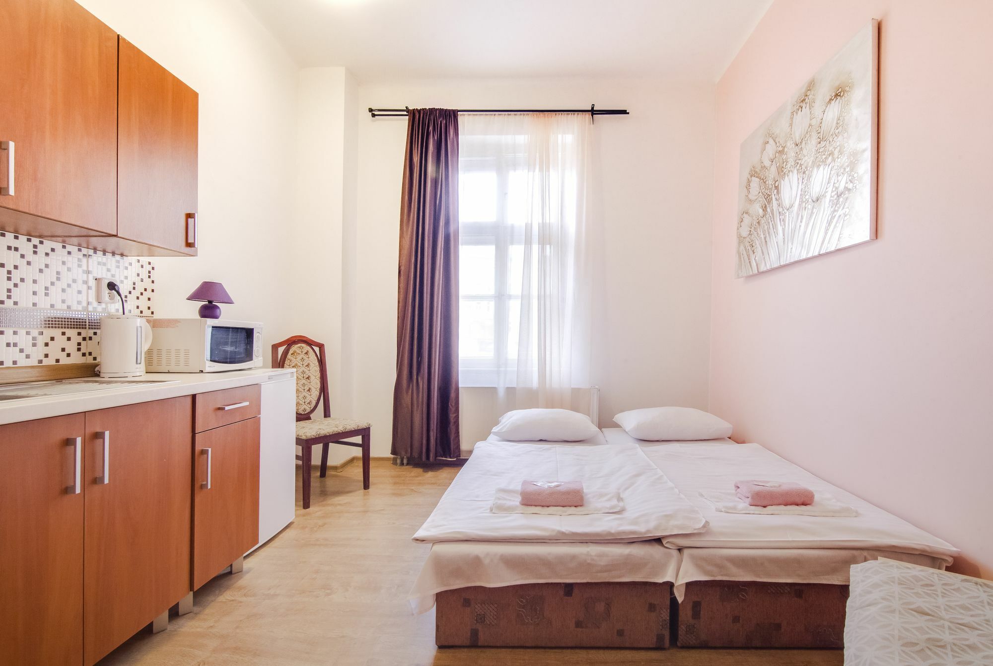 Aparthotel Zarra Прага Екстериор снимка