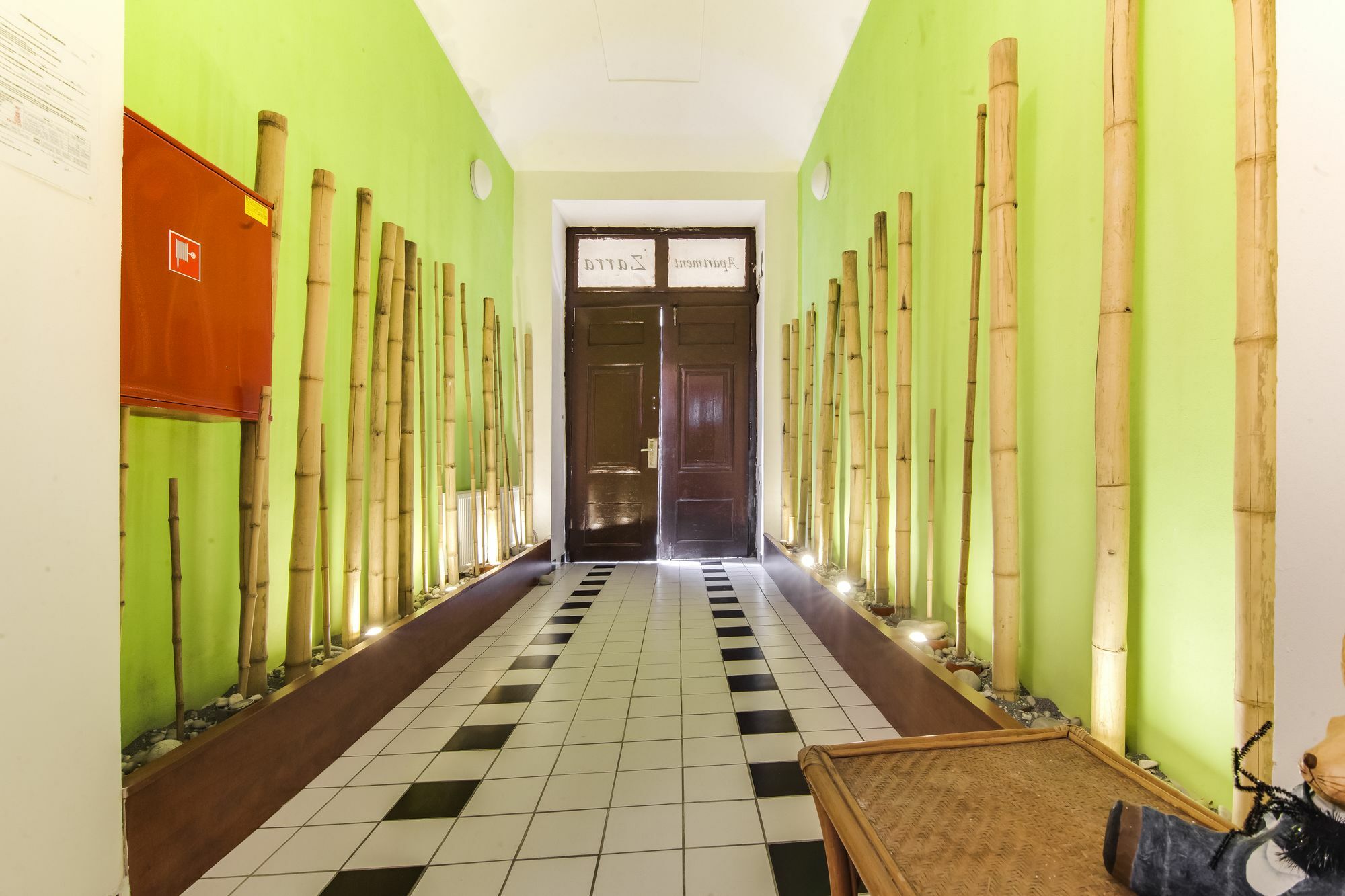 Aparthotel Zarra Прага Екстериор снимка