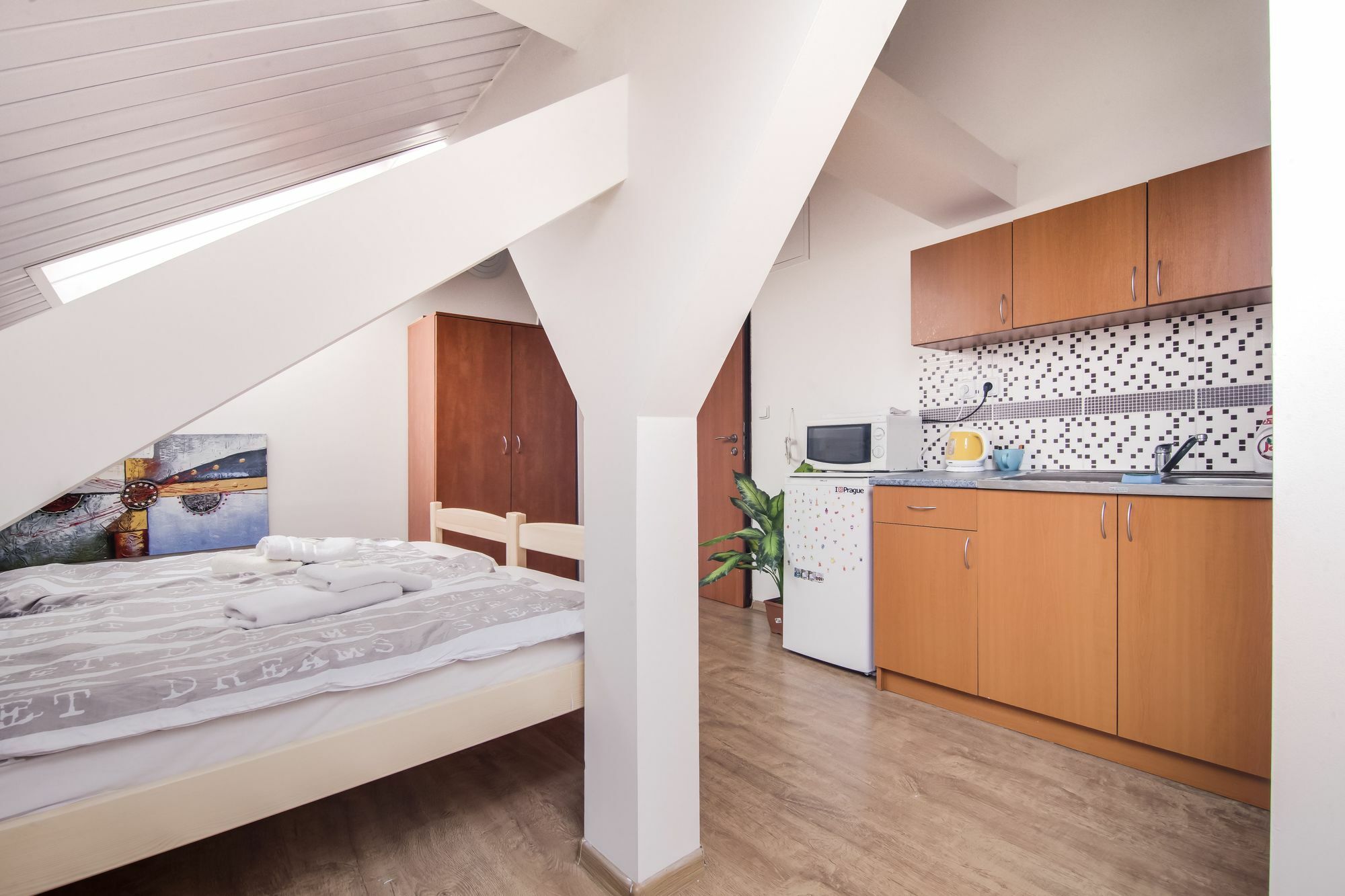 Aparthotel Zarra Прага Екстериор снимка